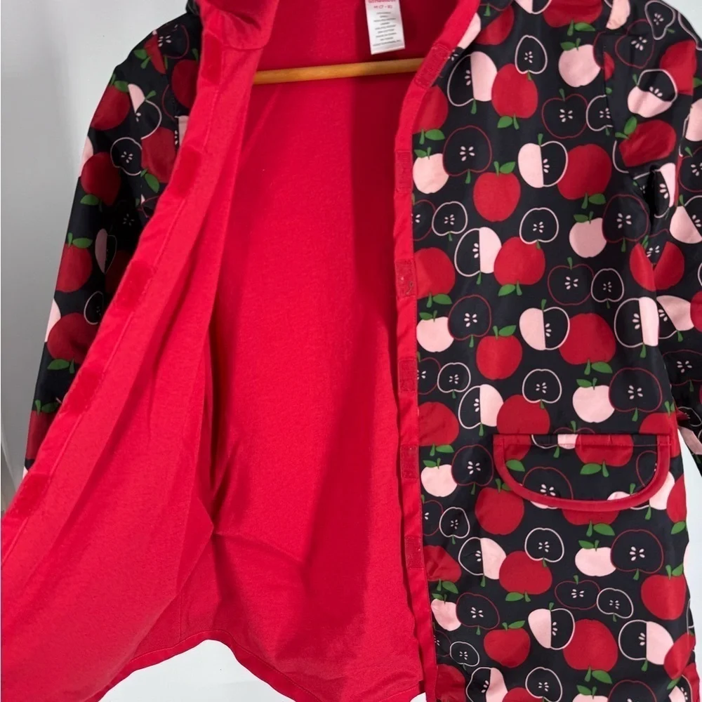 Gymboree lined raincoat with accessible zelcro closures. Apple print 7-8 Y
